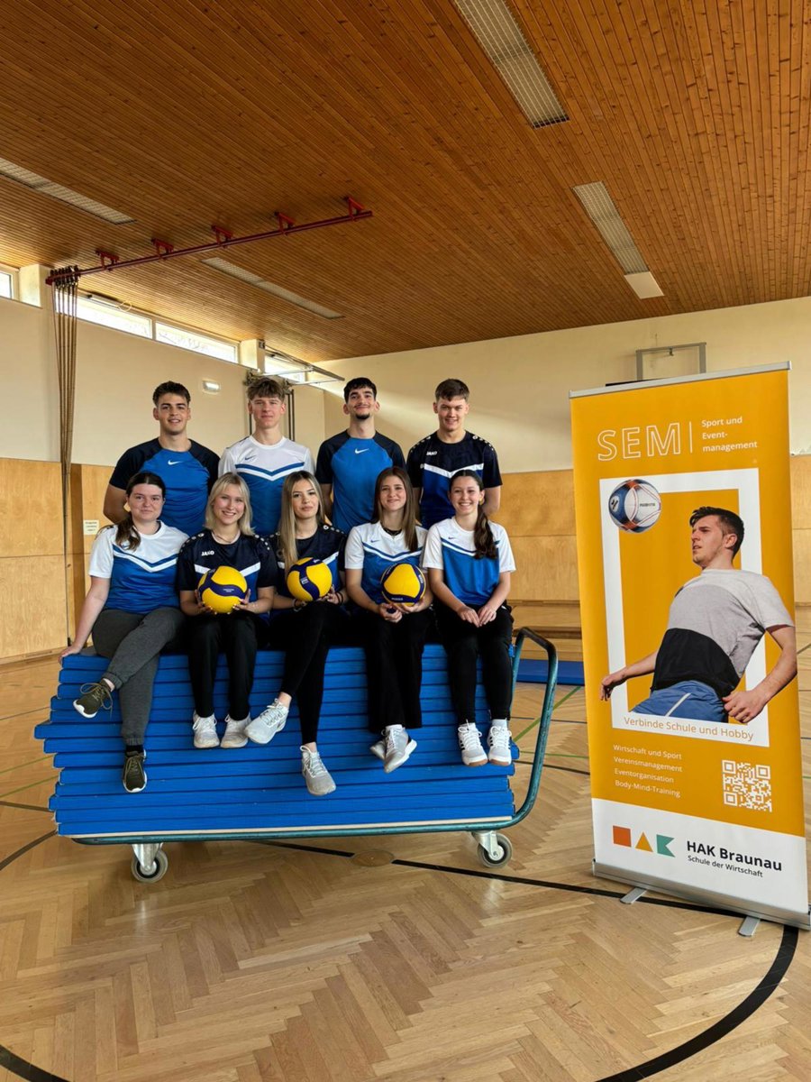 Pritschen, Baggern und Jubeln: Braunauer Schulen lieferten sich packendes Volleyball-Match